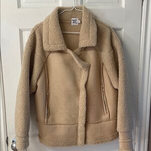 Princess Polly Moondance Faux Sherpa Cropped Jacket Beige Size M/L